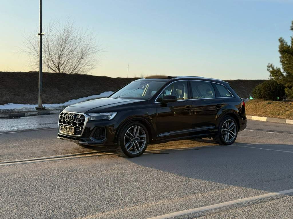 Audi  Q7 45TFSI quattro